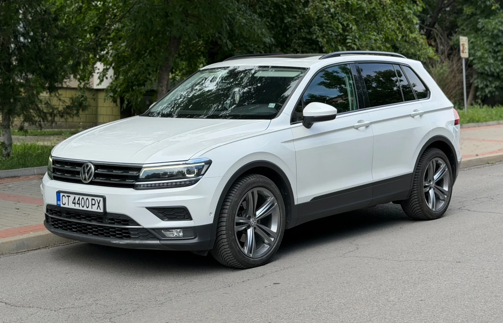 VW Tiguan 2.0TDI 150HP DSG, снимка 9 - Автомобили и джипове - 54836287