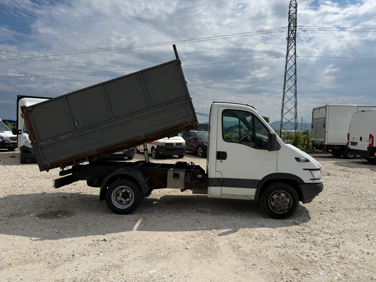 Iveco Daily 35C10 ТРИСТРАНЕН САМОСВАЛ, снимка 4 - Бусове и автобуси - 54944654