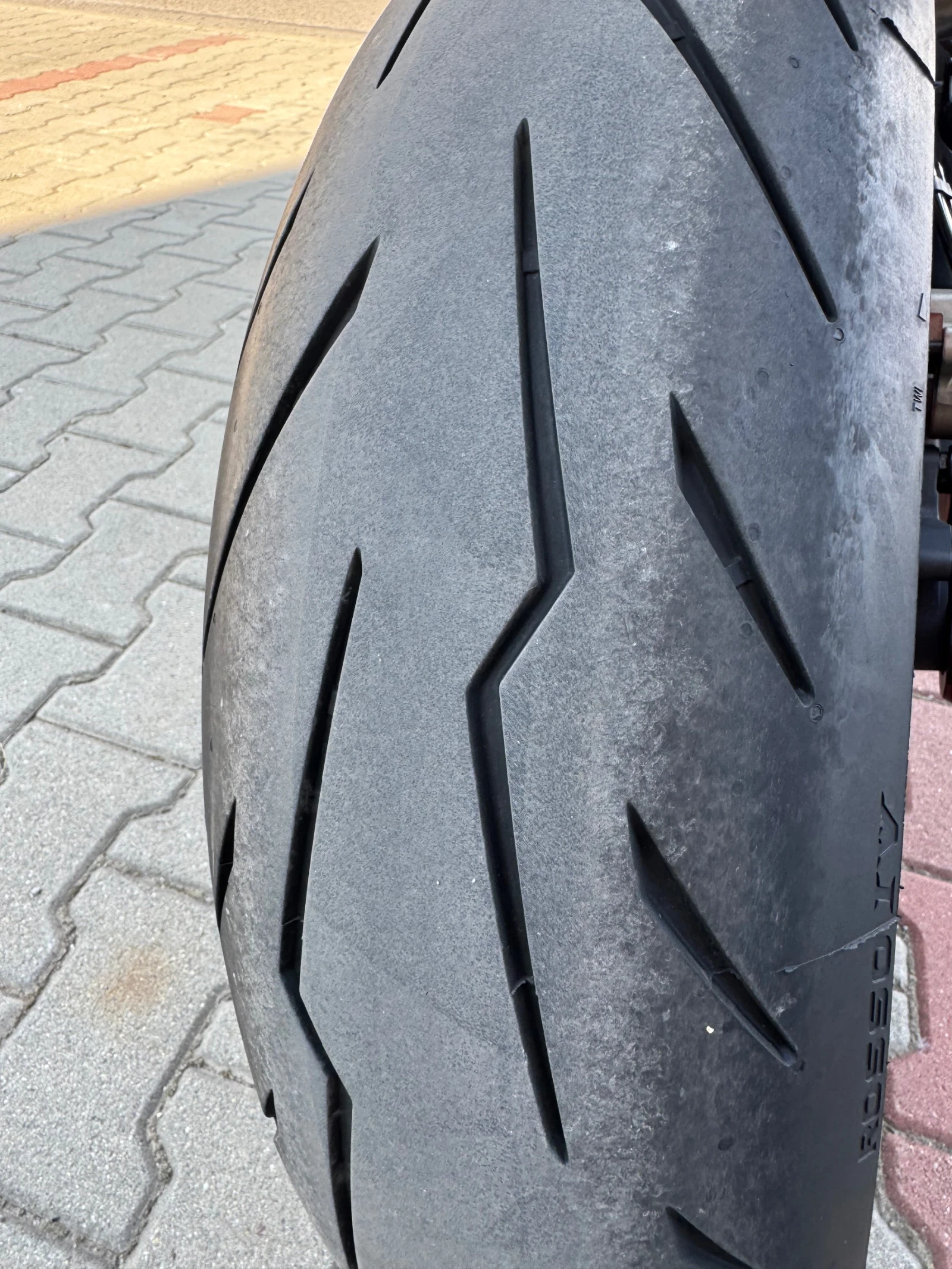 Ktm Duke 890R track+ tech pack, снимка 11 - Мотоциклети и мототехника - 54694167