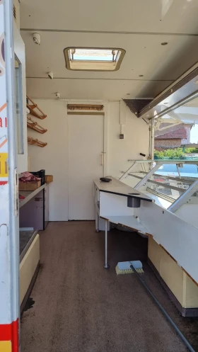 Кемпер Mercedes-Benz 100d, снимка 6