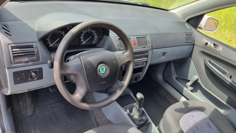 Skoda Fabia 1.9 sdi, снимка 7 - Автомобили и джипове - 40917180