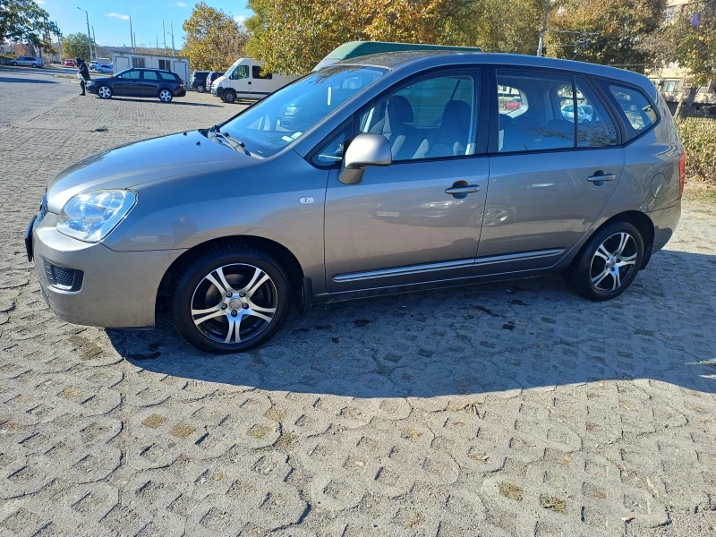 Kia Carens, снимка 3 - Автомобили и джипове - 48030737