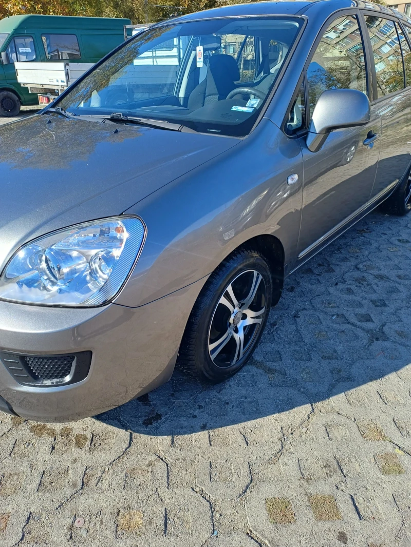 Kia Carens, снимка 7 - Автомобили и джипове - 48030737