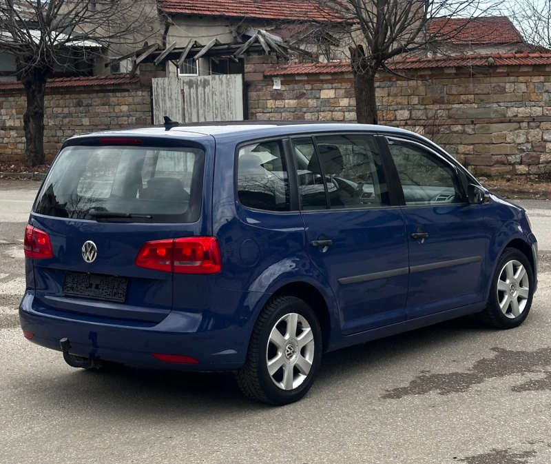 VW Touran 1.6 TDI / BLUEMOTION, снимка 4 - Автомобили и джипове - 48321020