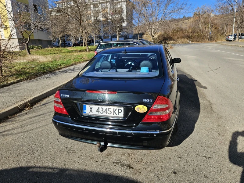 Mercedes-Benz E 200 Avantgarde , снимка 6 - Автомобили и джипове - 48400094