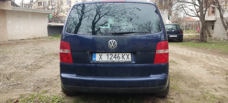 VW Touran, снимка 2 - Автомобили и джипове - 49036572