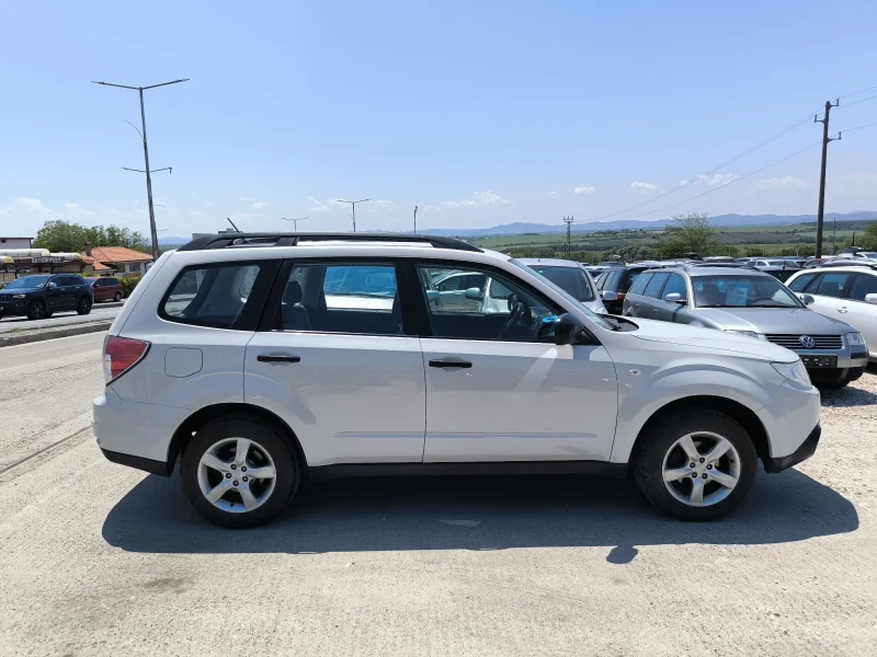 Subaru Forester 2.0i, снимка 4 - Автомобили и джипове - 50564992