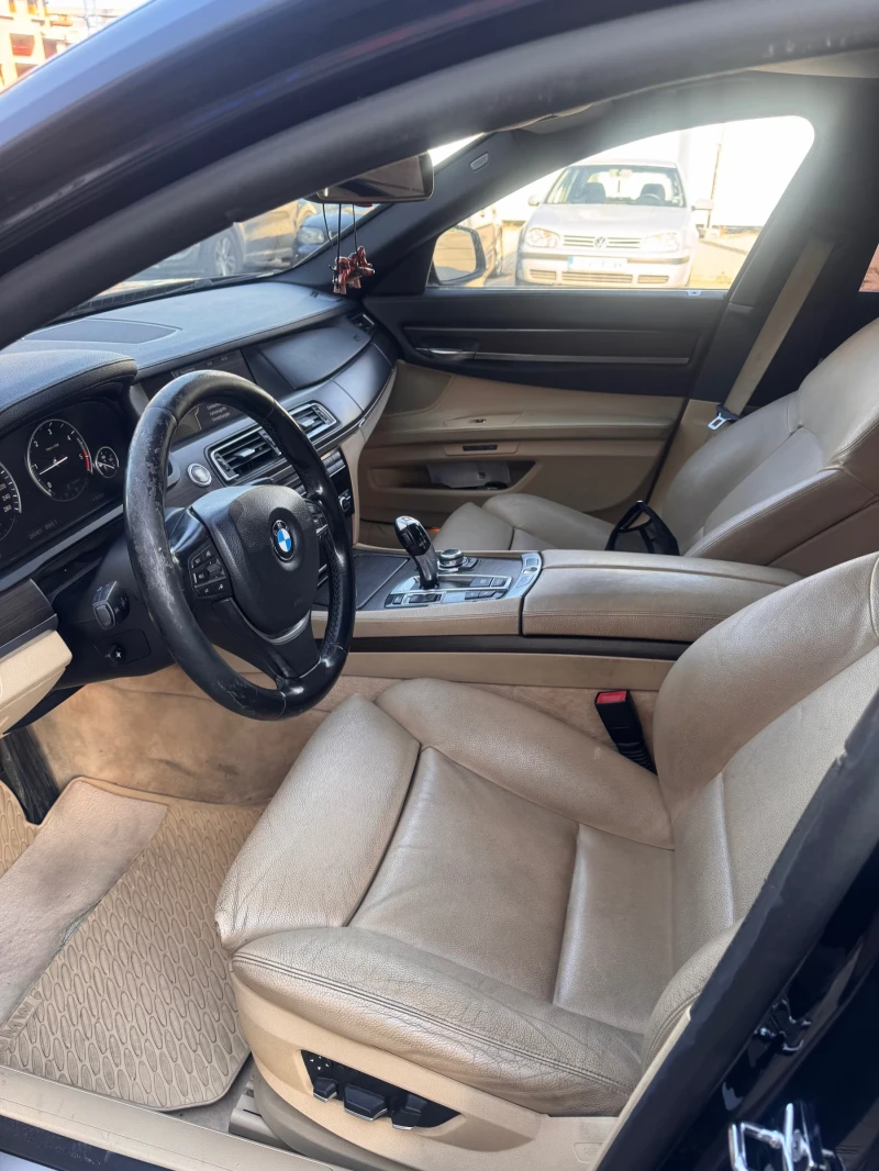 BMW 730, снимка 7 - Автомобили и джипове - 52381319