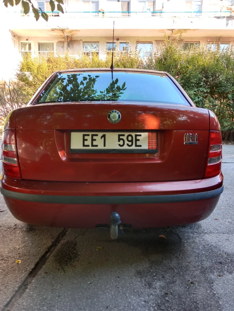 Skoda Fabia 1.4 бензин, снимка 9 - Автомобили и джипове - 52098626