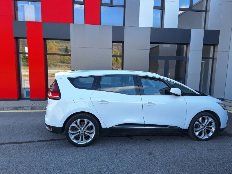 Renault Scenic, снимка 7 - Автомобили и джипове - 53217572