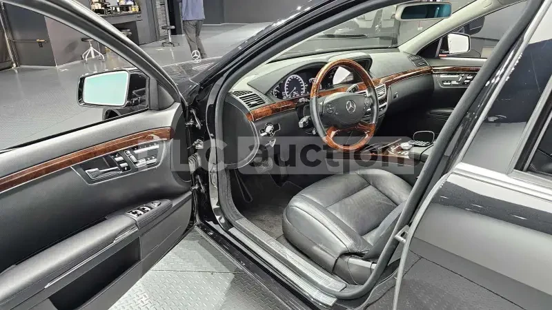 Mercedes-Benz S 550, снимка 10 - Автомобили и джипове - 55012424