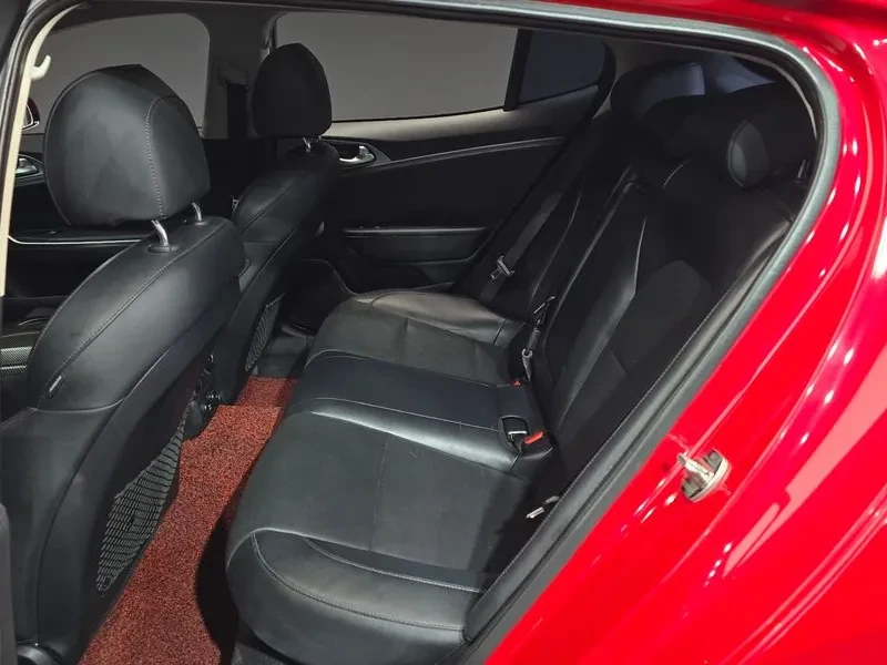 Kia Stinger 2.0 Turbo 2Wd Dream Edition, снимка 12 - Автомобили и джипове - 55016113