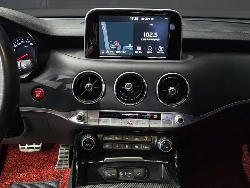 Kia Stinger 2.0 Turbo 2Wd Dream Edition, снимка 14 - Автомобили и джипове - 55016113
