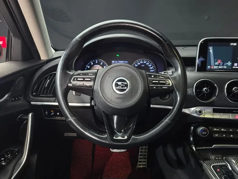 Kia Stinger 2.0 Turbo 2Wd Dream Edition, снимка 13 - Автомобили и джипове - 55016113