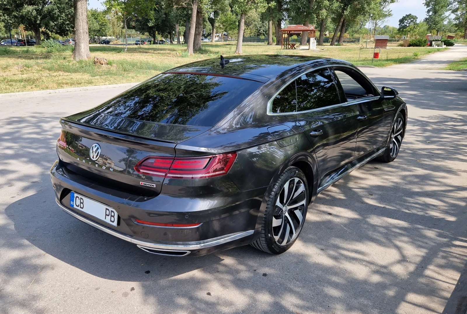 VW Arteon R-Line 4MOTION 2.0TDI 240hp, гаранционен - изображение 5