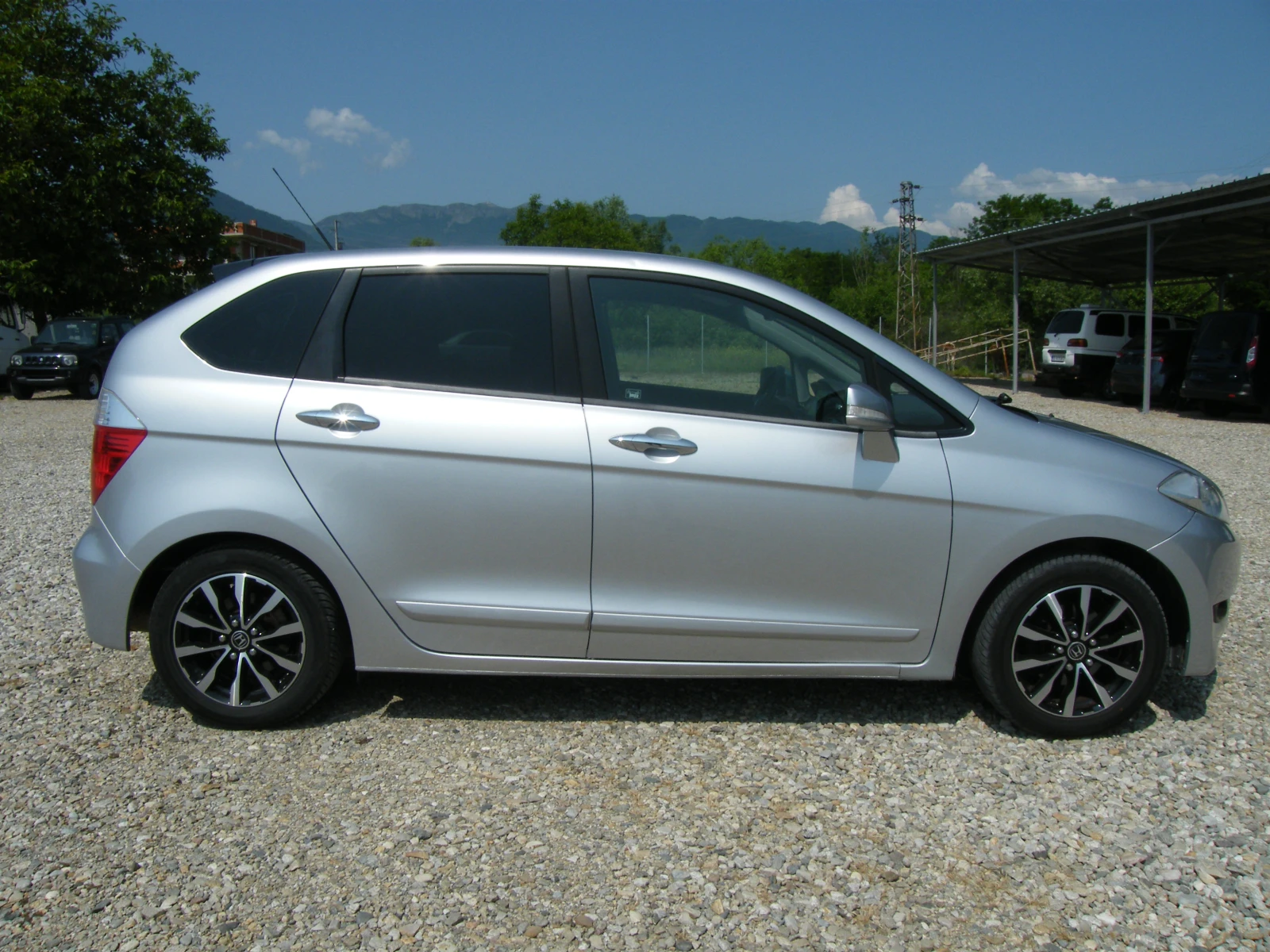 Honda Fr-v 1.7i GAZ инжекцион - изображение 3