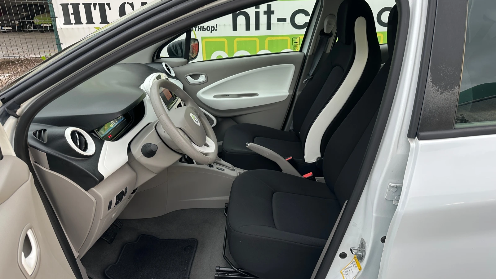 Renault Zoe Life 41 kWh Собствена батерия - изображение 8