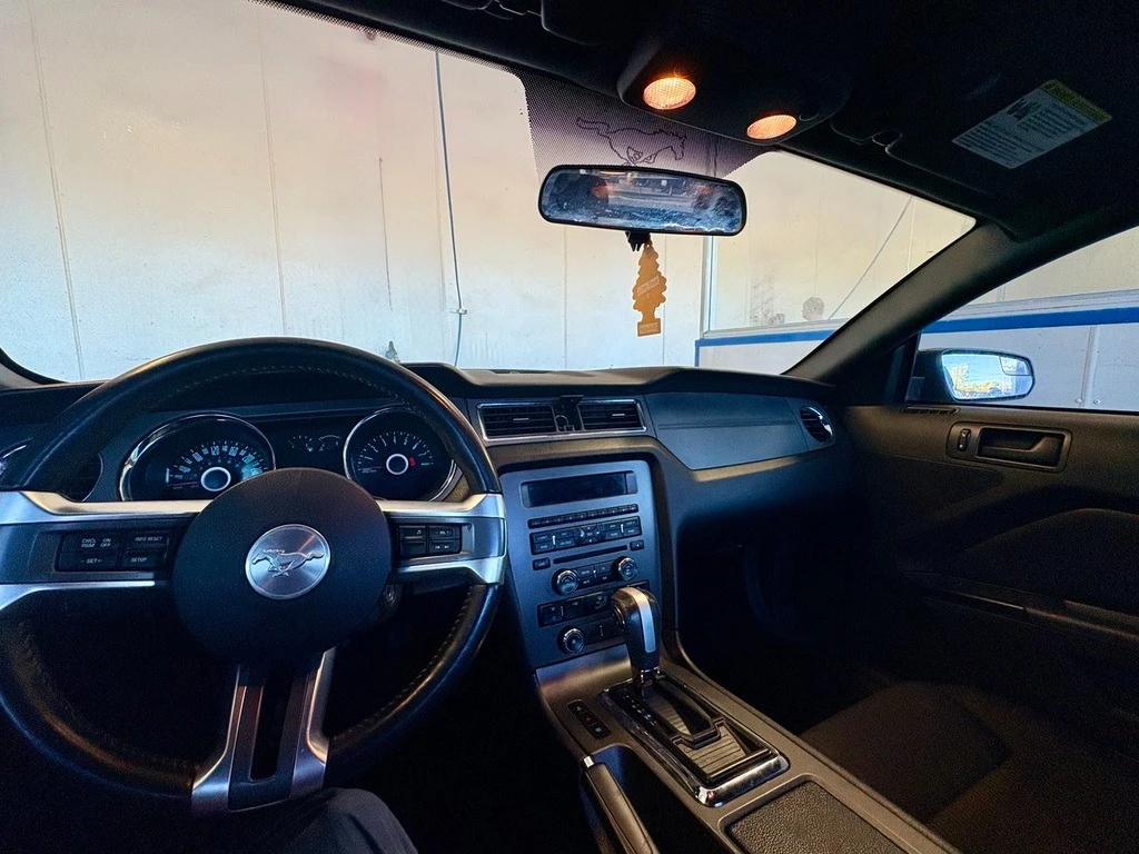 Ford Mustang V6 * * АВТОМАТИК * * CARFAX * * АВТО КРЕДИТ * *  - изображение 7