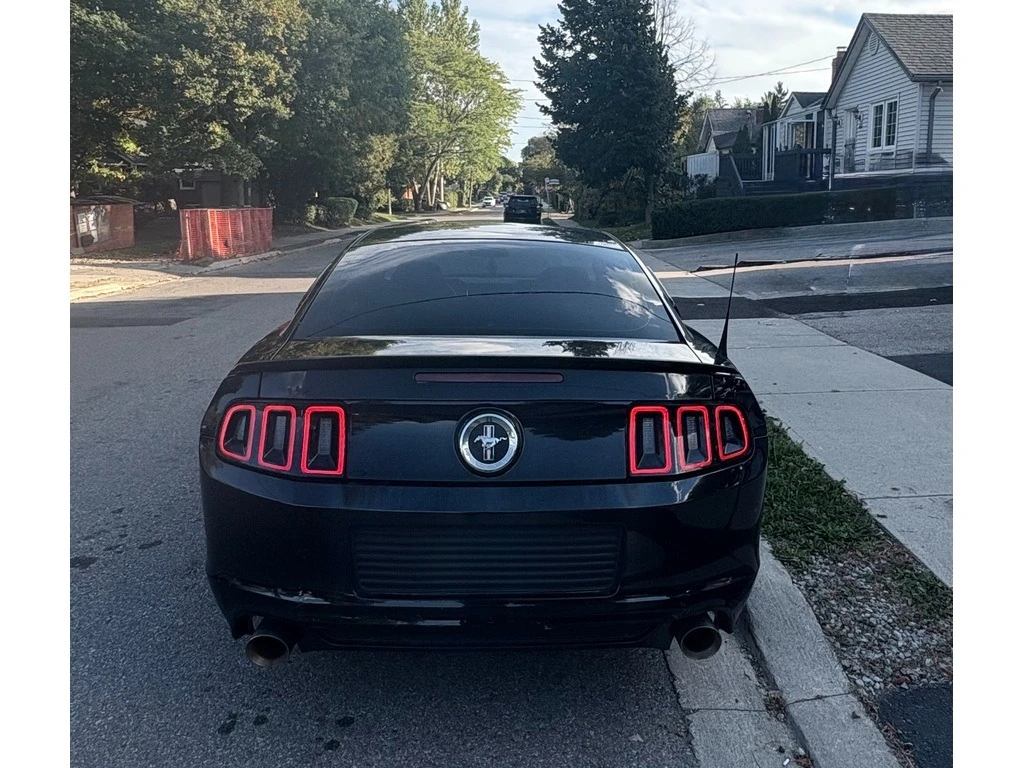 Ford Mustang V6 * * АВТОМАТИК * * CARFAX * * АВТО КРЕДИТ * *  - изображение 5