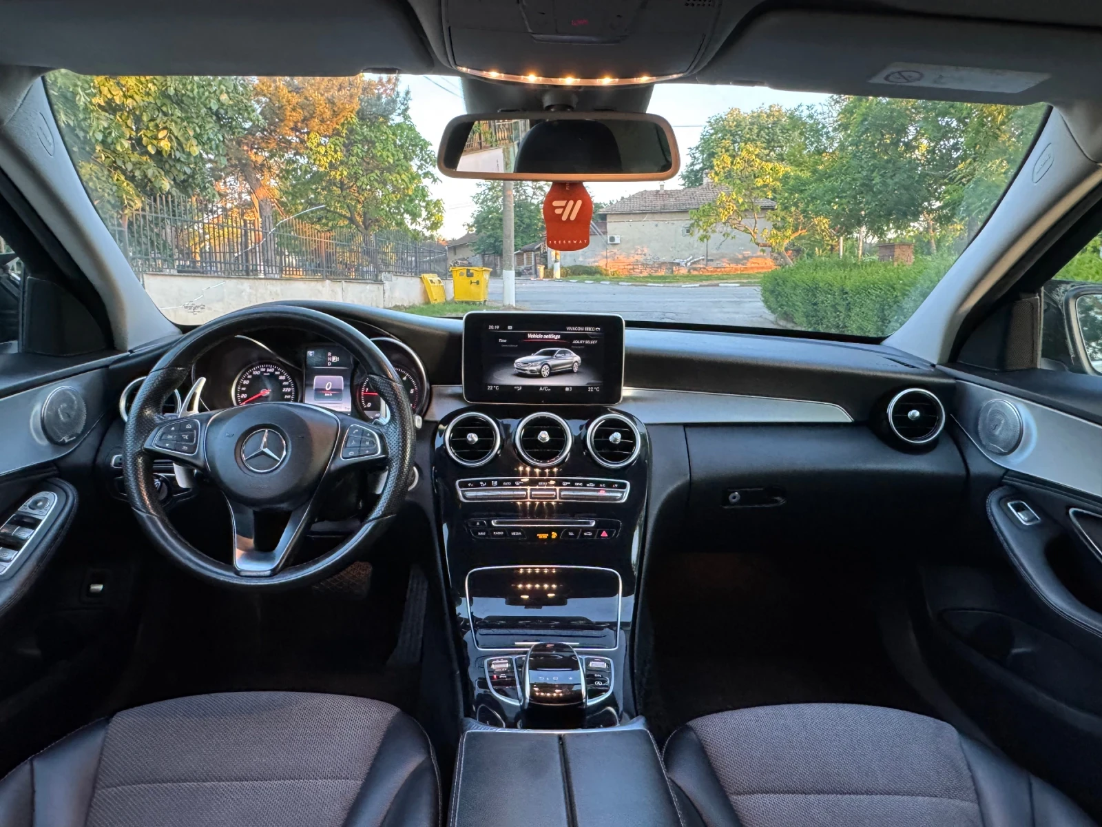 Mercedes-Benz C 250 d AMG, снимка 8 - Автомобили и джипове - 53633370