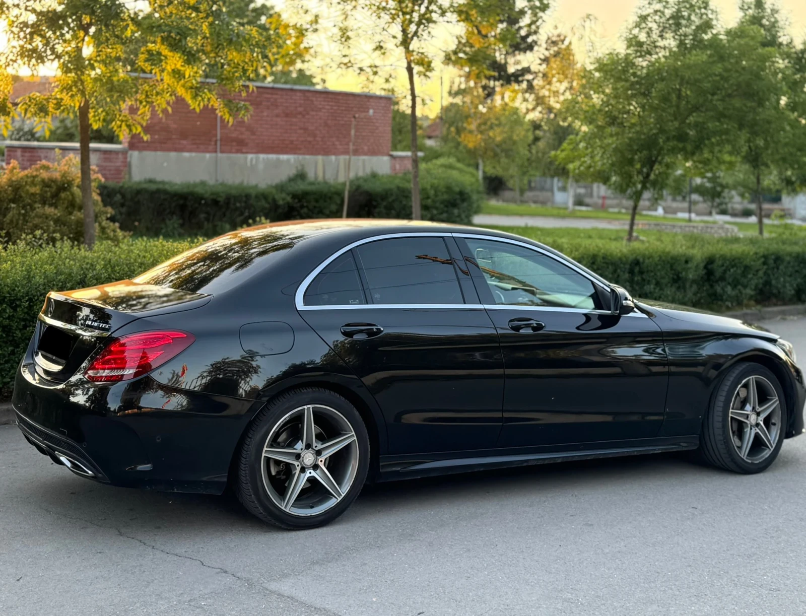 Mercedes-Benz C 250 d AMG, снимка 4 - Автомобили и джипове - 53633370