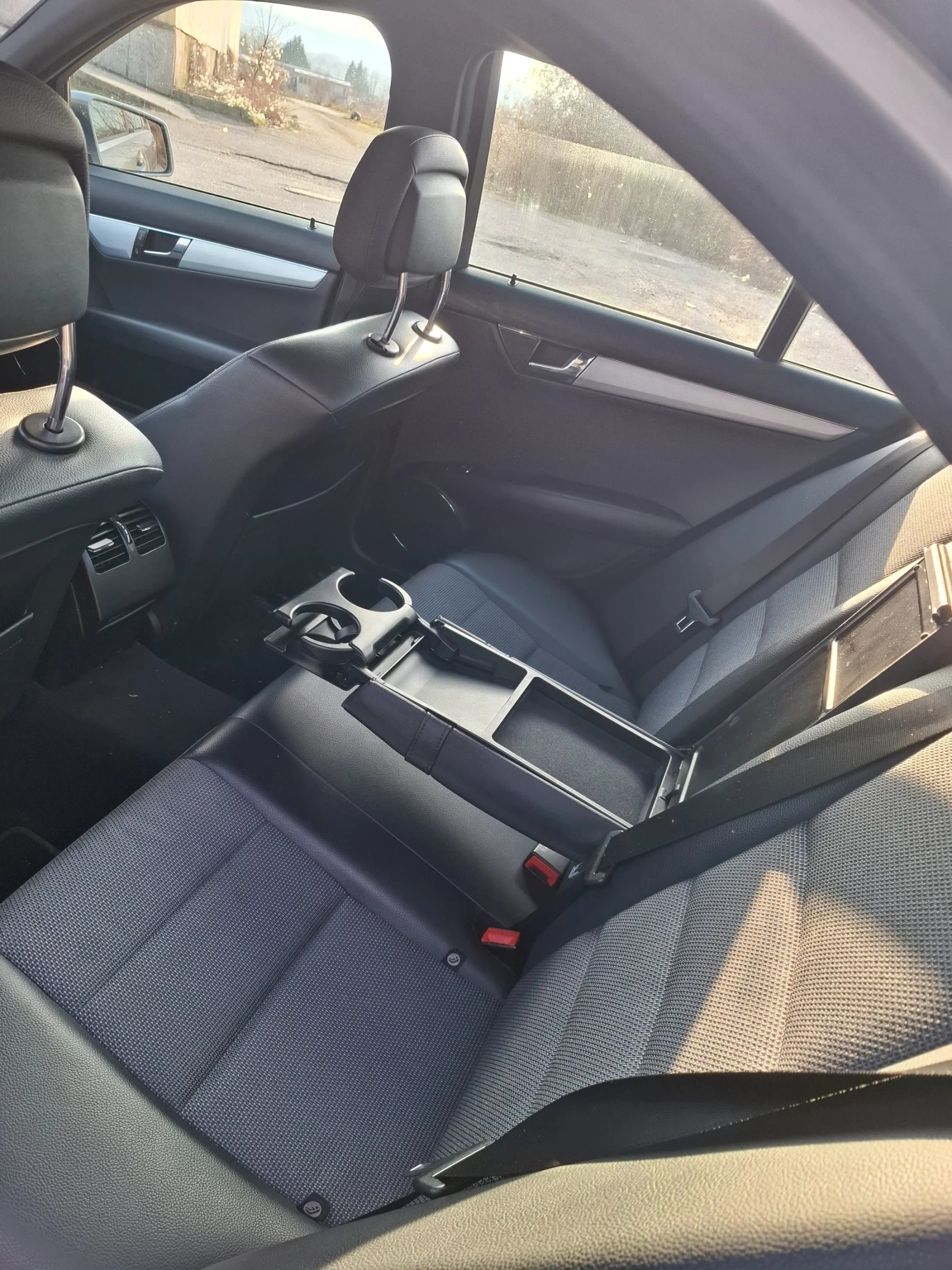 Mercedes-Benz C 220 AMG, снимка 15 - Автомобили и джипове - 53728245