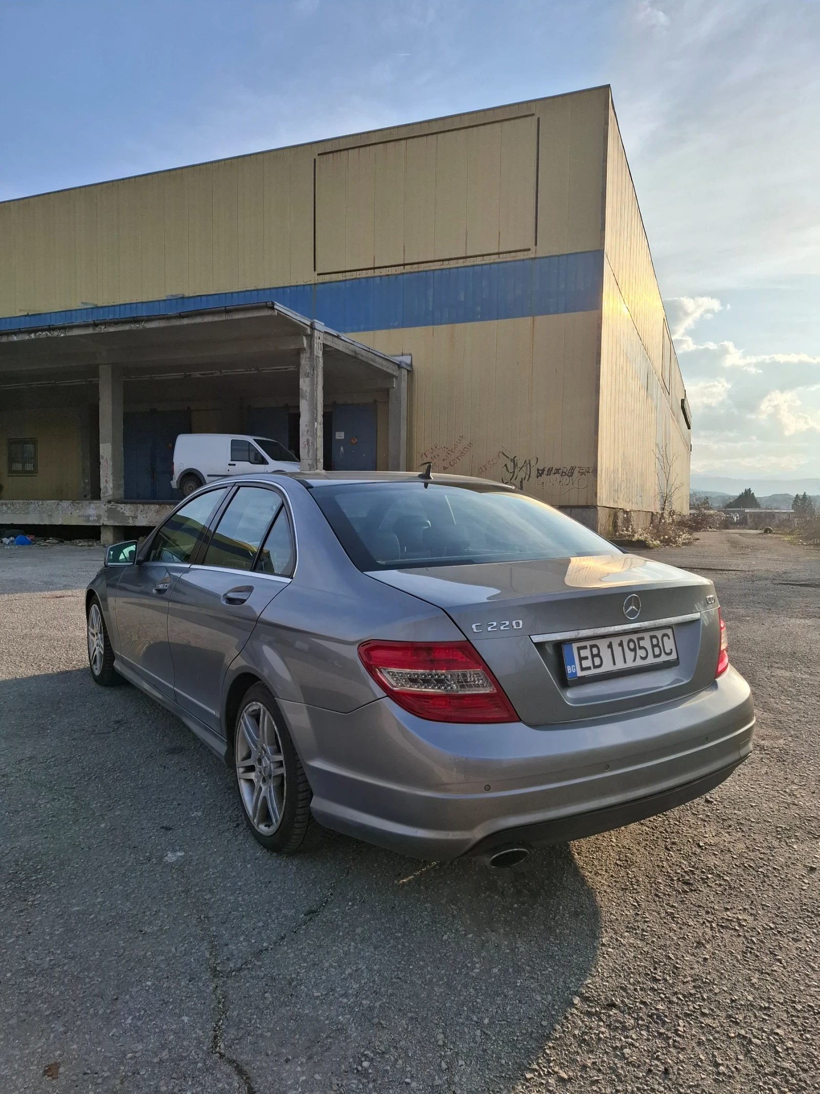 Mercedes-Benz C 220 AMG, снимка 8 - Автомобили и джипове - 53728245