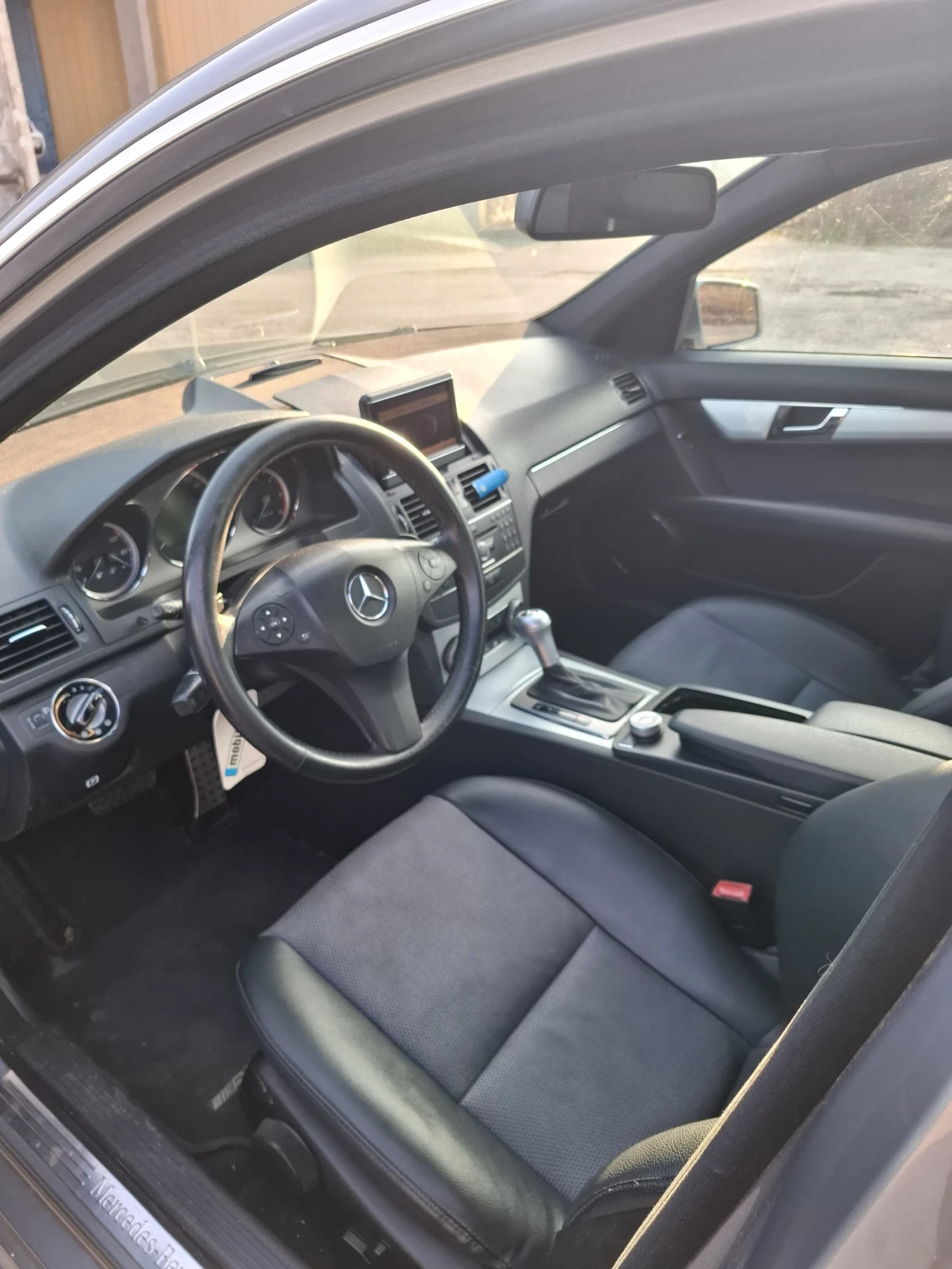 Mercedes-Benz C 220 AMG, снимка 13 - Автомобили и джипове - 53728245