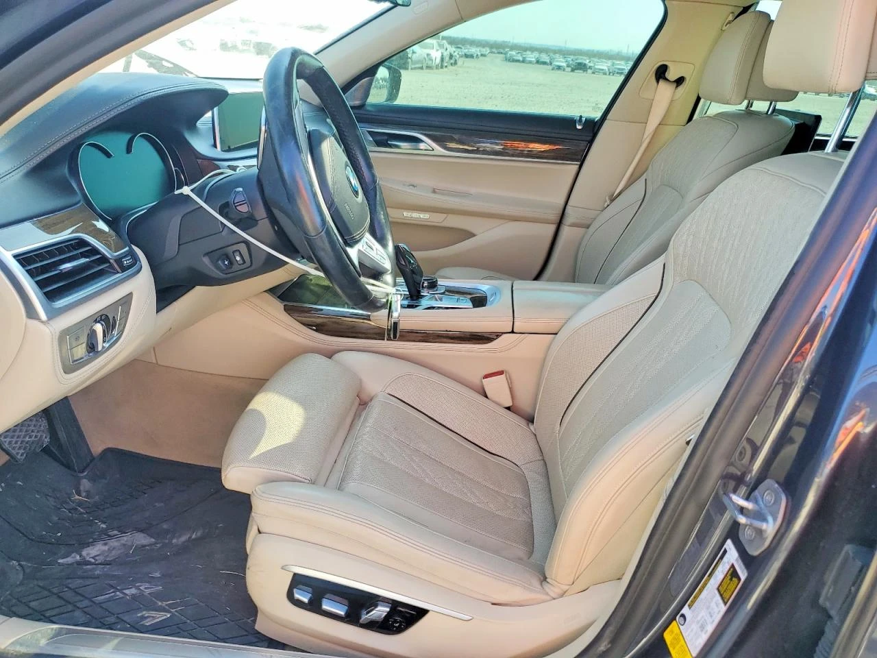 BMW 740 Li| BOWERS&WILKINS| ВАКУУМ| ЩОРИ| ОБДУХ| ПАНО, снимка 7 - Автомобили и джипове - 53979324