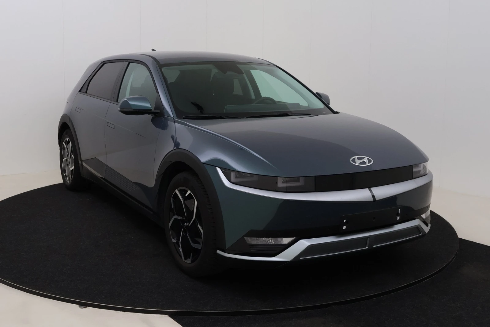 Hyundai Ioniq 5 Core | Auto.bg — изображение 1