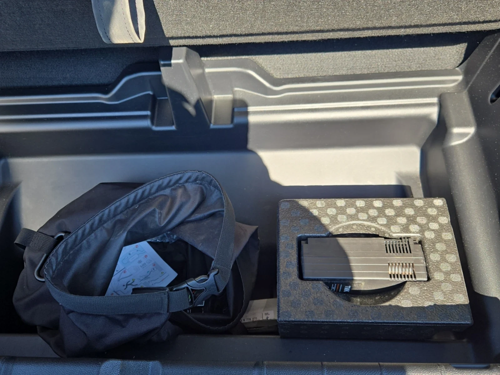 BMW iX XDRIVE50 | HARMAN/KARDON| 360 КАМЕРА | ПАНОРАМА | , снимка 14 - Автомобили и джипове - 54155751