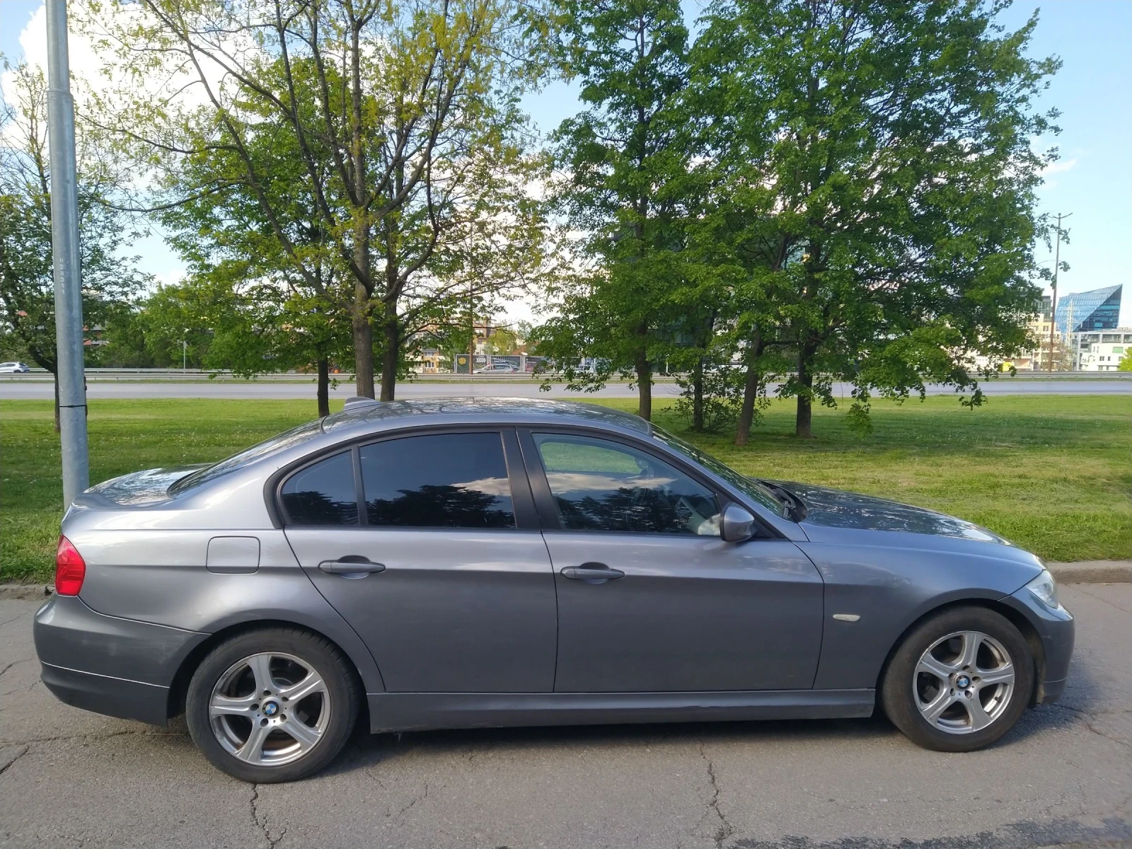 BMW 316 FaceLift, NAVI , Sedan, снимка 6 - Автомобили и джипове - 54314996