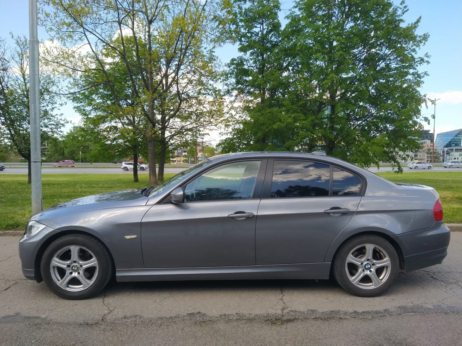 BMW 316 FaceLift, NAVI , Sedan, снимка 3 - Автомобили и джипове - 54314996