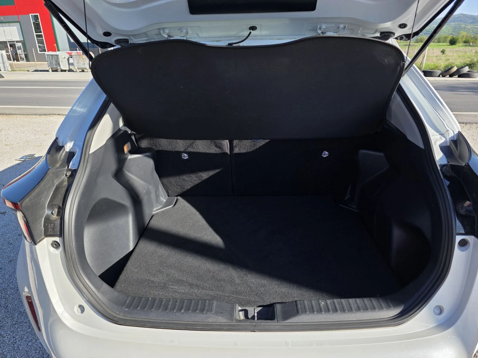 Toyota Yaris Cross 1.5 Hybrid e-CVT ���������| ������| ������ | Mobile.bg � ����������� 7