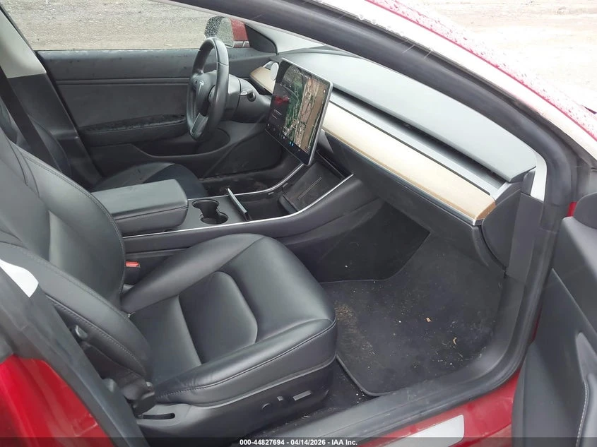 Tesla Model 3 Long Range/Performance, снимка 5 - Автомобили и джипове - 54435741