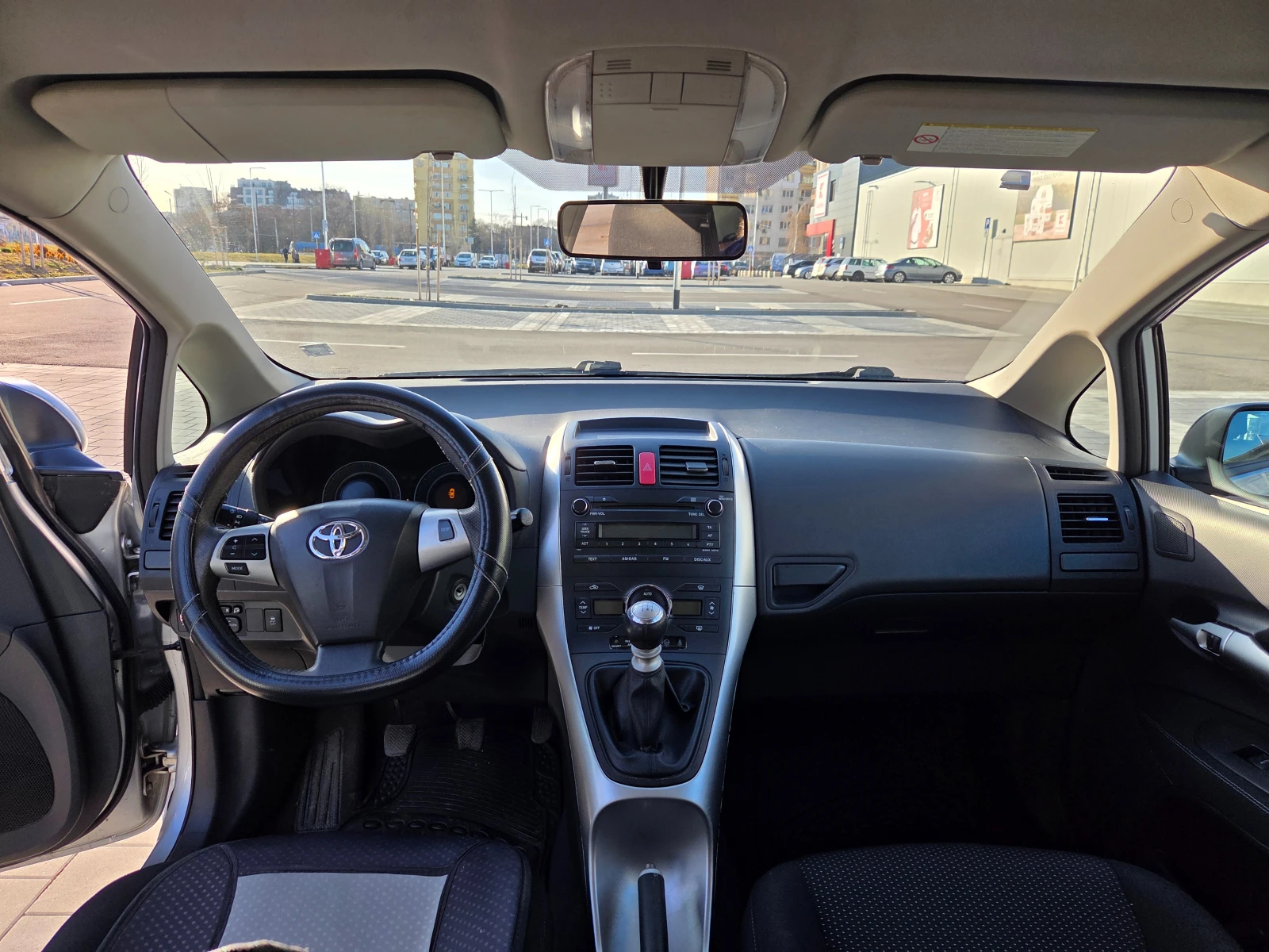 Toyota Auris, снимка 3 - Автомобили и джипове - 54512090