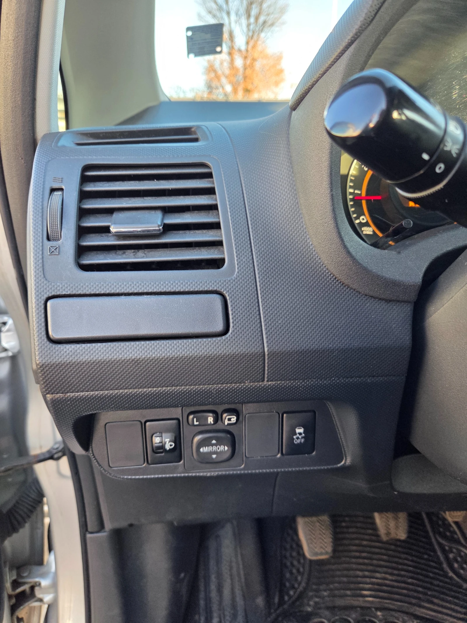 Toyota Auris, снимка 16 - Автомобили и джипове - 54512090