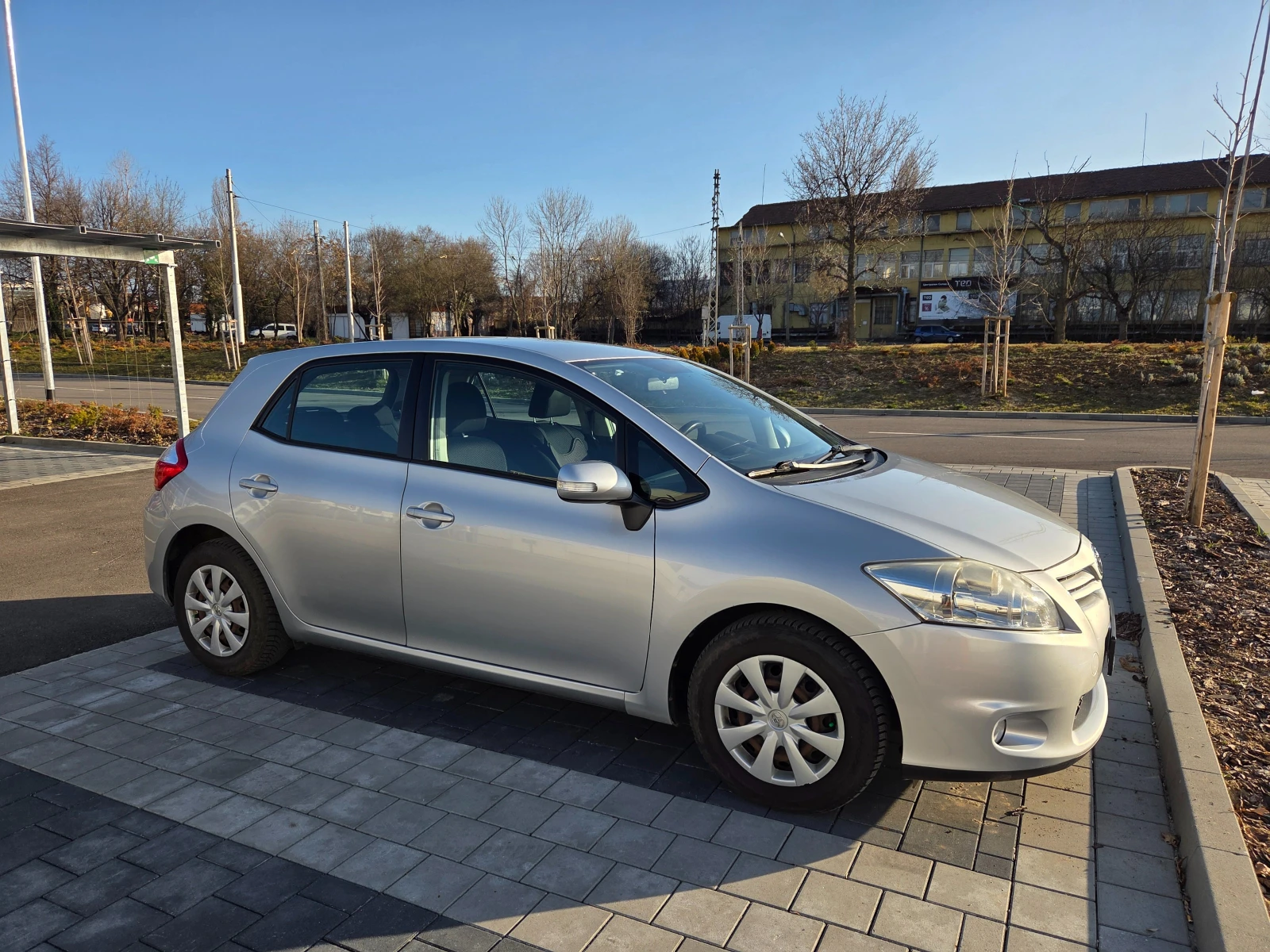 Toyota Auris, снимка 7 - Автомобили и джипове - 54512090