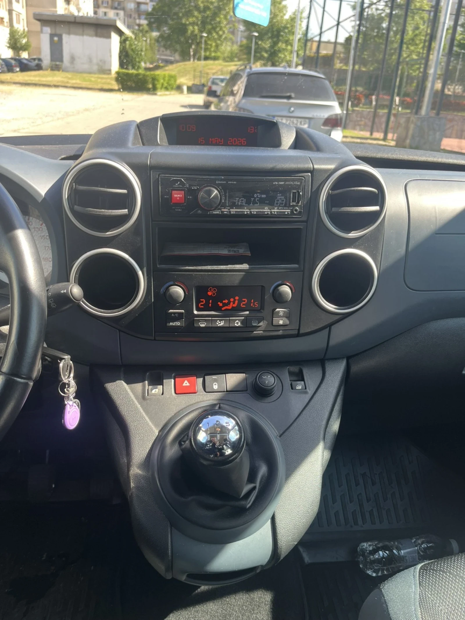 Peugeot Partner 1.6 hdi 90 k.s, снимка 6 - Автомобили и джипове - 54592490