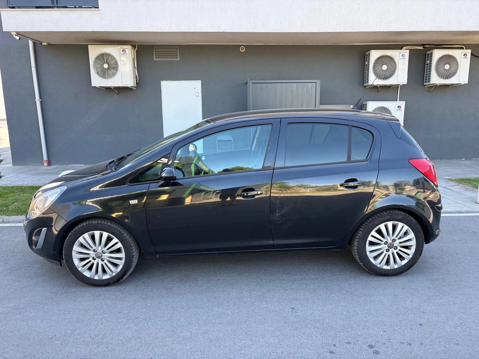 Opel Corsa 1.2i GAZ, снимка 5 - Автомобили и джипове - 54731347
