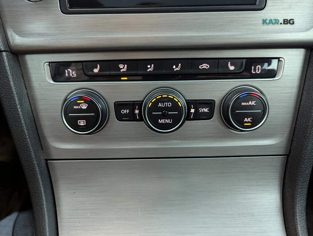 VW Golf АвтоКредит* (ЦЕНА ДО БГ)* , снимка 14 - Автомобили и джипове - 54793820