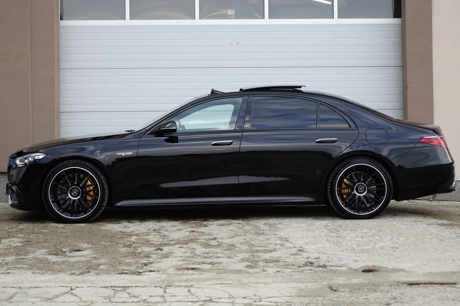 Mercedes-Benz S 63 AMG CARBON* CERAMIC BRAKE* BURM* PANO* 360* , снимка 3 - Автомобили и джипове - 54816940