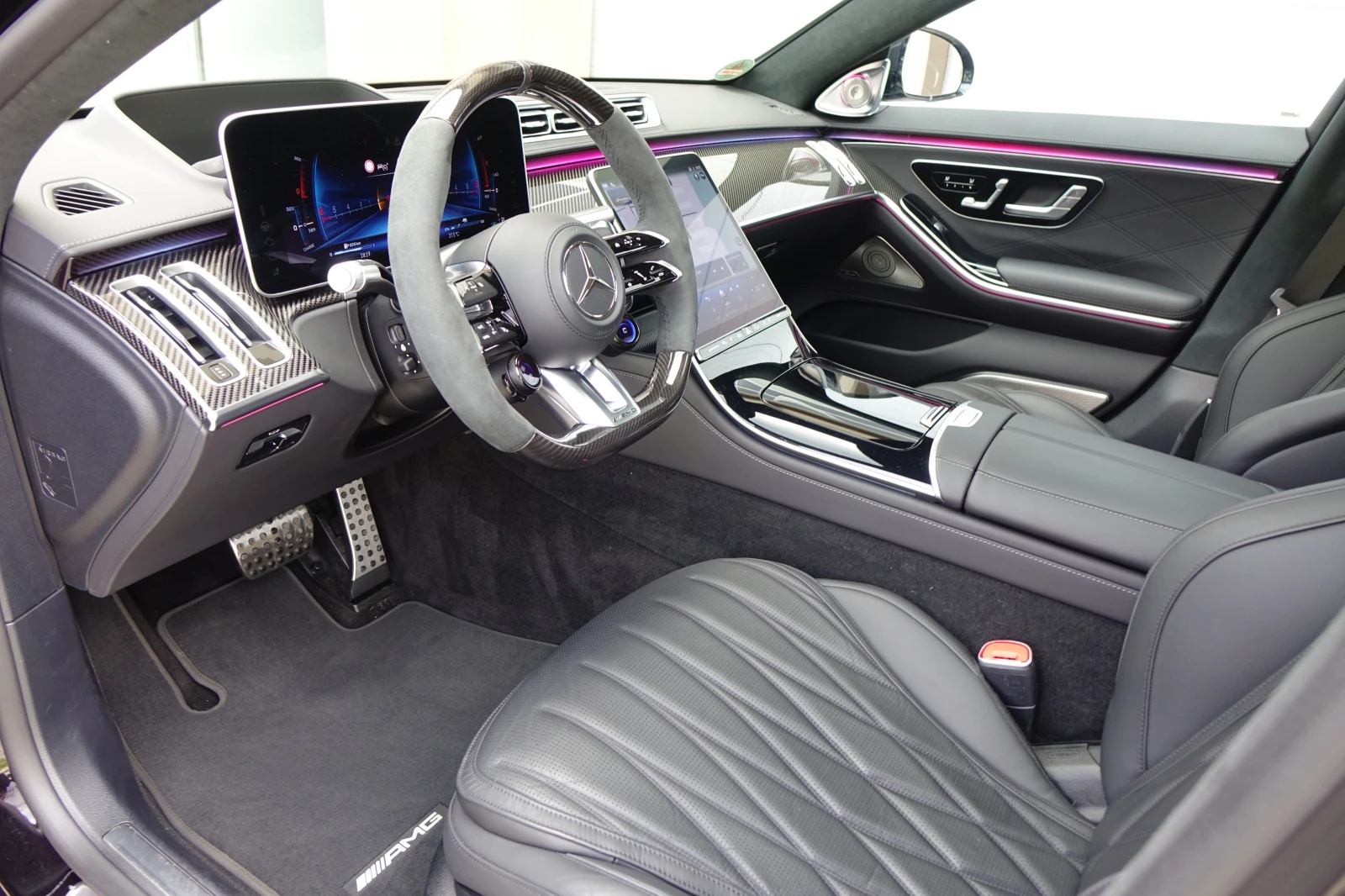 Mercedes-Benz S 63 AMG CARBON* CERAMIC BRAKE* BURM* PANO* 360* , снимка 9 - Автомобили и джипове - 54816940