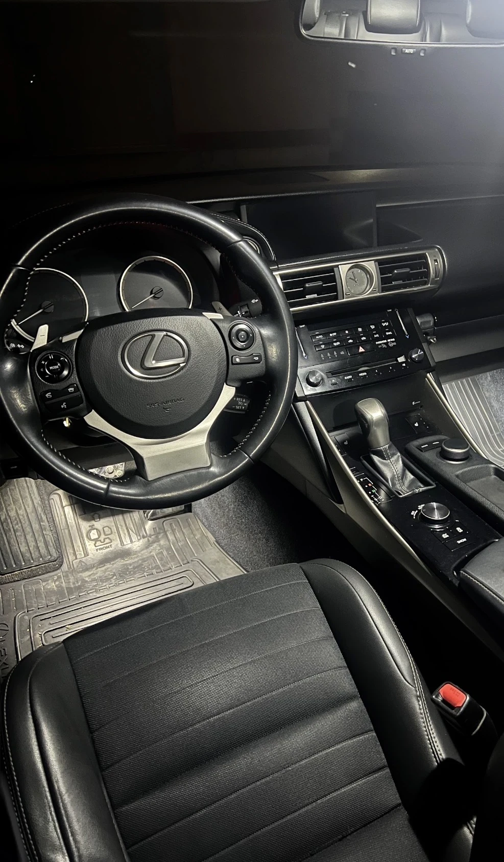 Lexus IS 300 Lexus IS300h 2.5 Hybrid Пълна Сервизна История, снимка 13 - Автомобили и джипове - 54972457