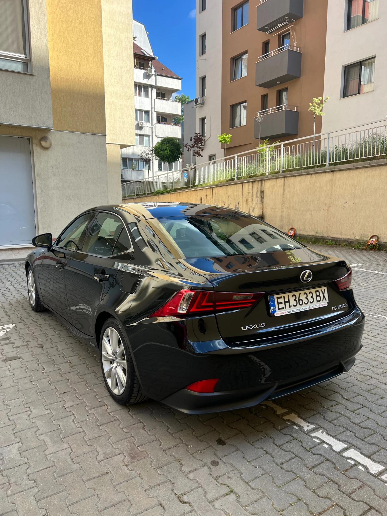 Lexus IS 300 Lexus IS300h 2.5 Hybrid Пълна Сервизна История, снимка 4 - Автомобили и джипове - 54972457