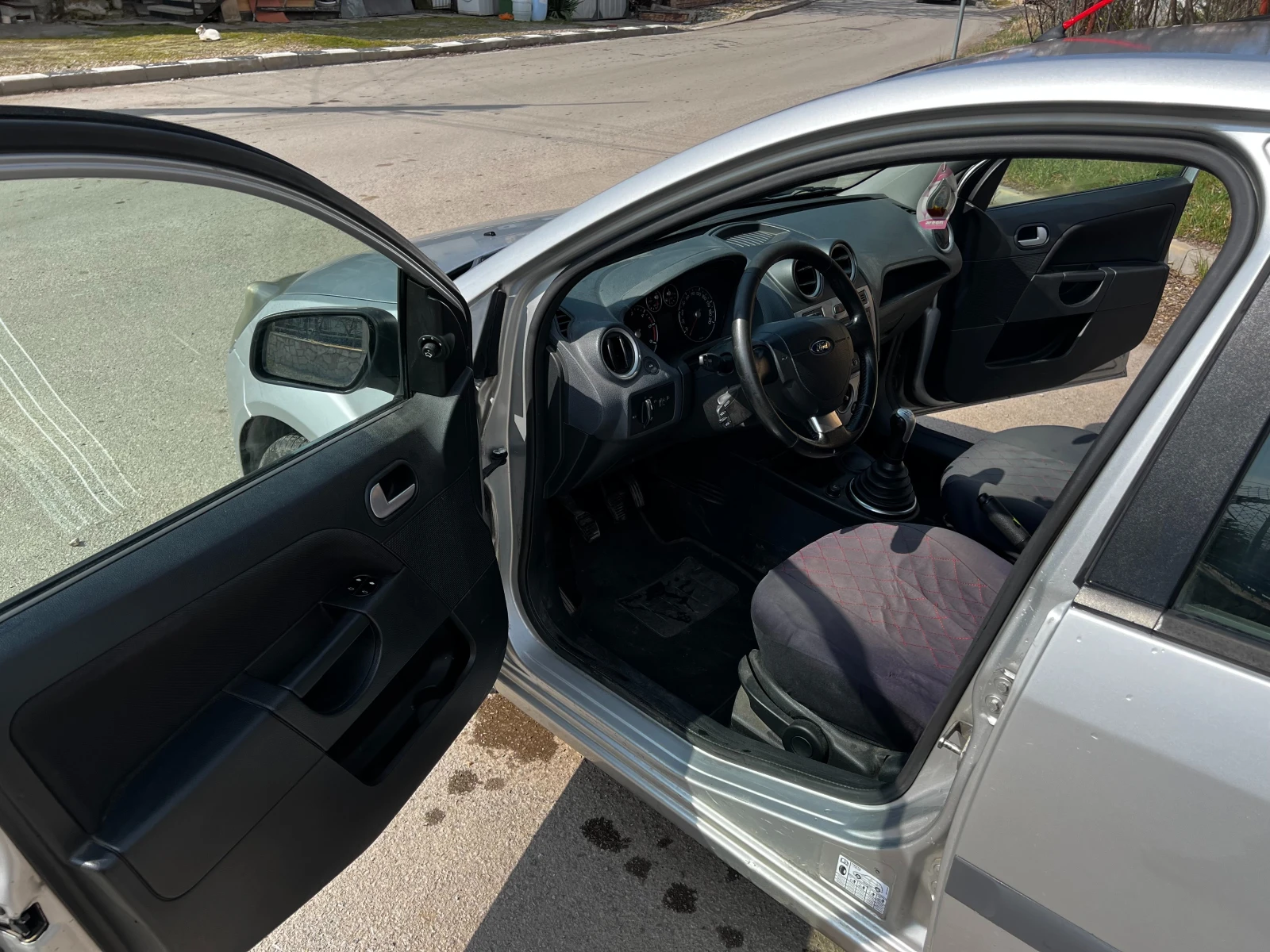 Ford Fiesta 1.4 Duratorq TDCi 68 к.с., снимка 10 - Автомобили и джипове - 55008136