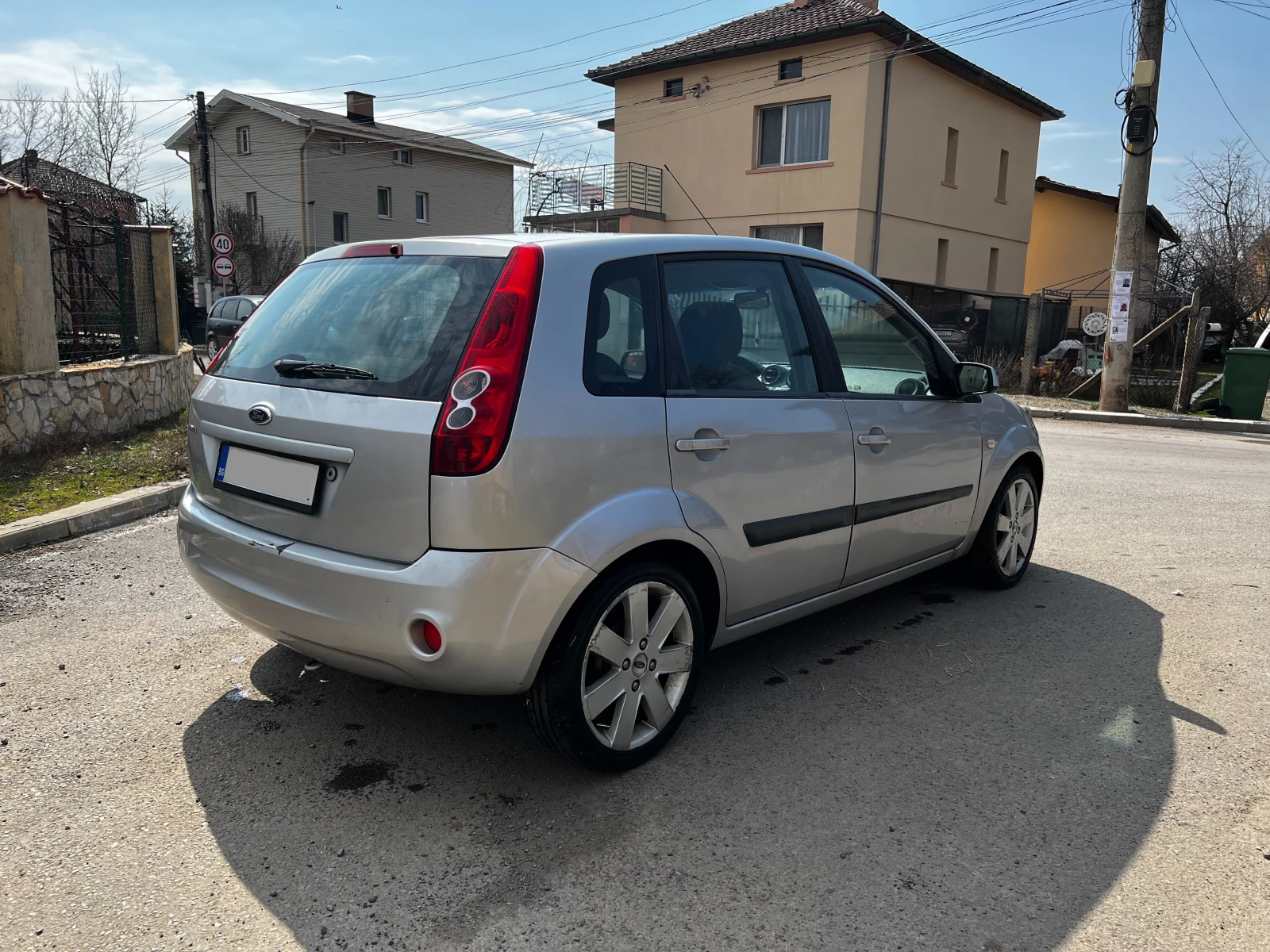 Ford Fiesta 1.4 Duratorq TDCi 68 к.с., снимка 5 - Автомобили и джипове - 55008136