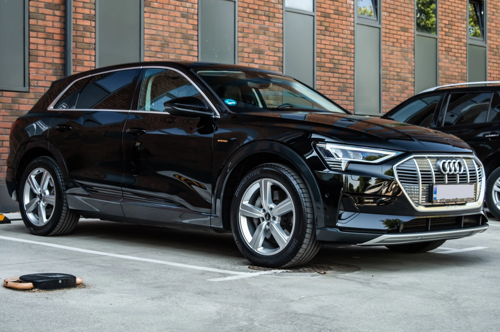 Audi E-Tron 55 Quattro, снимка 3 - Автомобили и джипове - 55225973