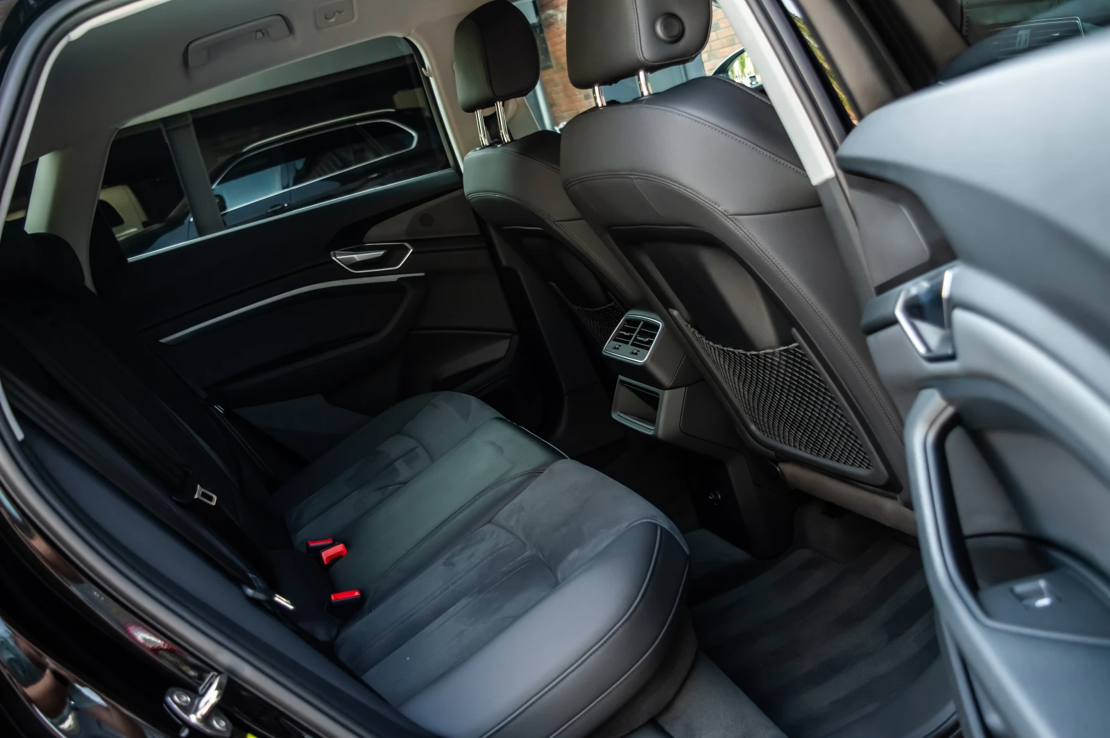 Audi E-Tron 55 Quattro, снимка 10 - Автомобили и джипове - 55225973