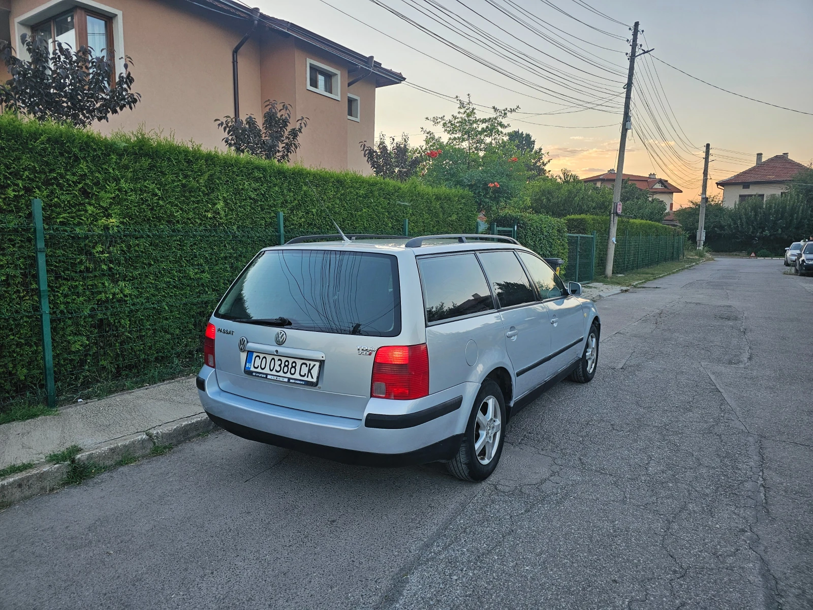 VW Passat 1.9 TDI- Гаражен, снимка 9 - Автомобили и джипове - 55598834